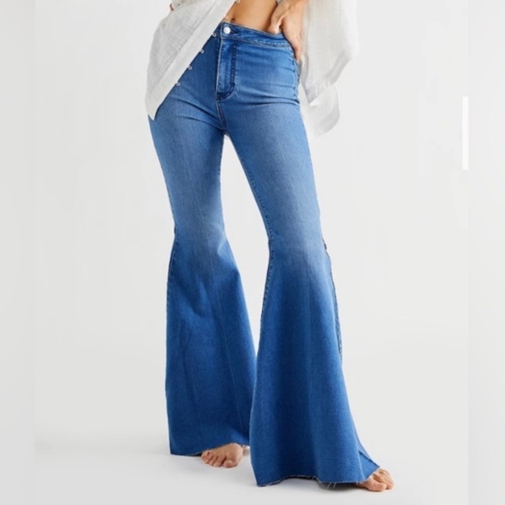 We the free Womens blue just float on flare jeans 31